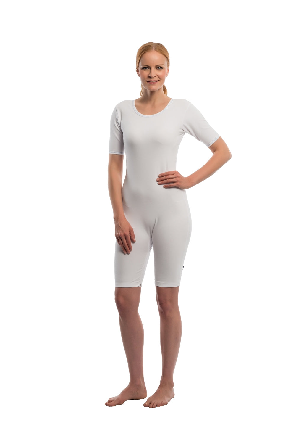 Suprima Pflegebody kurzer Arm, kurzes Bein, Beinreißverschluss, Baumwolle - unisex, weiß