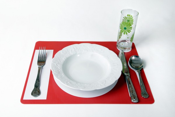 REVIVA für Menschen mit Demenz – Owen Tischset – Platzdecke / Tischset, rot.